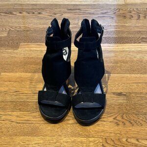 Suede sandals with block heels black